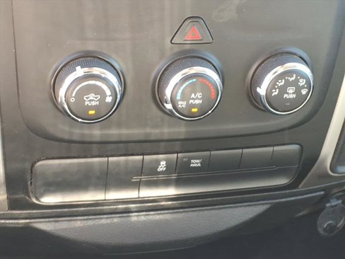 Used 2020 RAM 1500 Classic SLT image 23