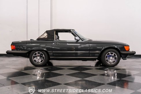 Used 1986 Mercedes-Benz 560 SL image 13