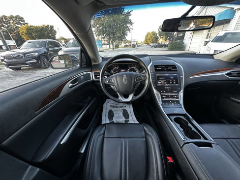 Used 2016 Lincoln MKZ image 23