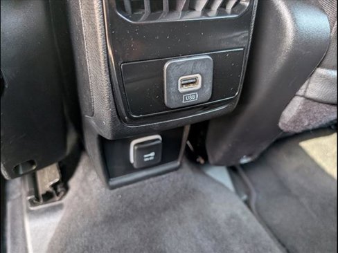 Used 2023 Jeep Compass Latitude w/ Sun and Sound Group image 17