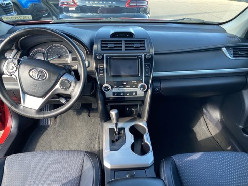 Used 2012 Toyota Camry SE image 7