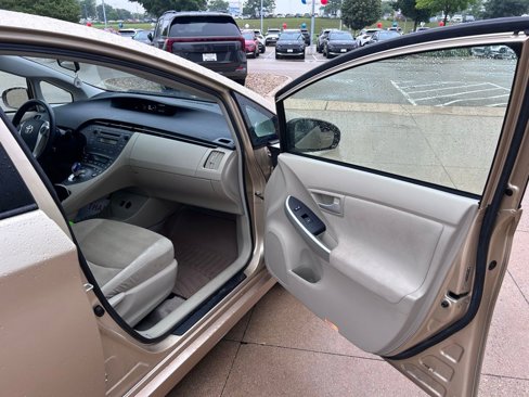 Used 2011 Toyota Prius Two image 38