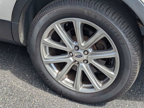 Used 2016 Ford Explorer Limited image 9