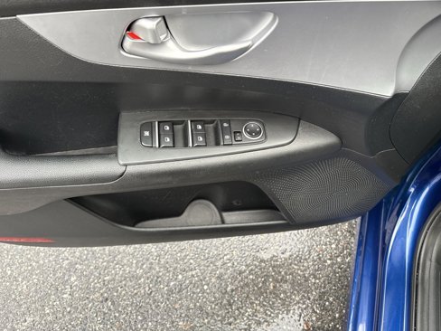 Used 2023 Kia Forte LXS w/ LXS Technology Package image 14