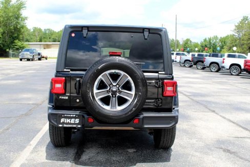 Used 2019 Jeep Wrangler Unlimited Sahara image 7