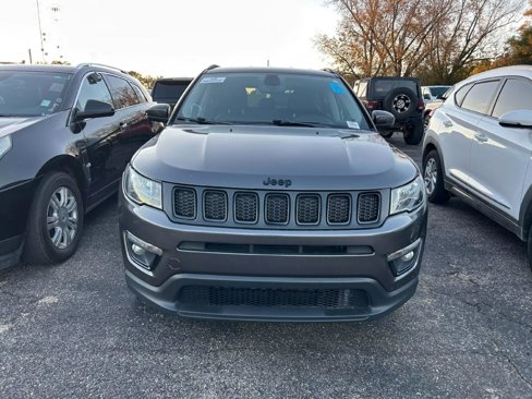 Used 2020 Jeep Compass Latitude image 3