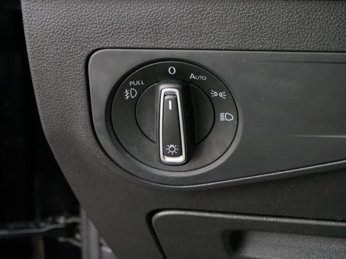 Used 2020 Volkswagen Tiguan SEL w/ 3rd Row Seat Package image 28