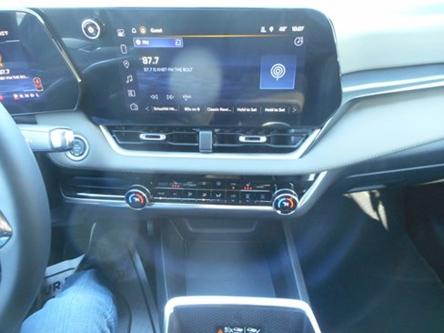 New 2025 Chevrolet Equinox LT w/ Convenience Package II image 15