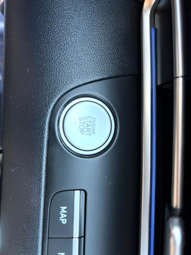Used 2021 Hyundai Elantra Limited image 39