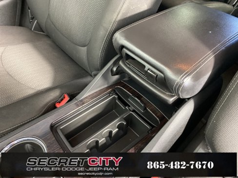 Used 2016 Chevrolet Traverse LT image 24