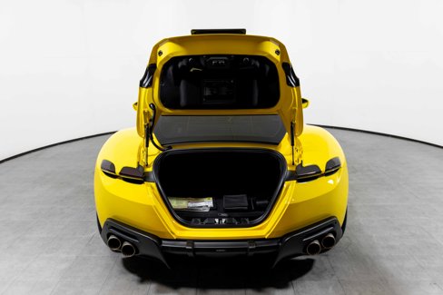 Used 2023 Ferrari Roma image 9