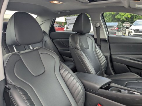 Used 2024 Hyundai Elantra Limited image 38