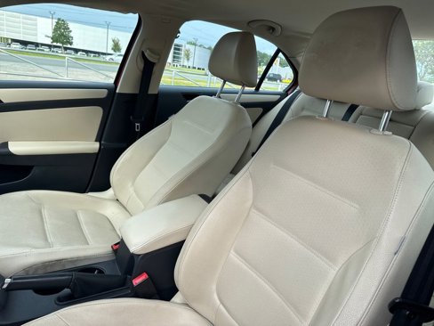 Used 2012 Volkswagen Jetta SE image 9