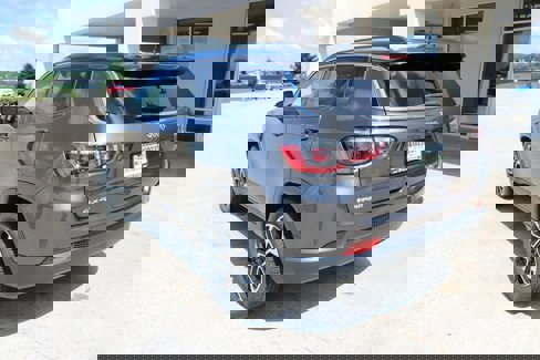 Certified 2022 Jeep Compass Limited w/ Sun and Sound Group image 9