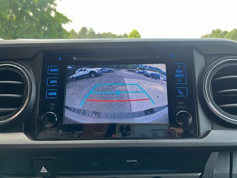Used 2019 Toyota Tacoma TRD Sport image 23
