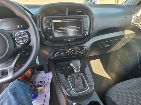 Used 2023 Kia Soul LX w/ Option Group 015 image 9