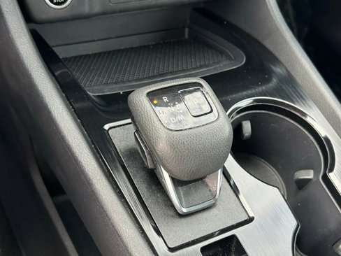 Used 2023 Nissan Rogue S image 14