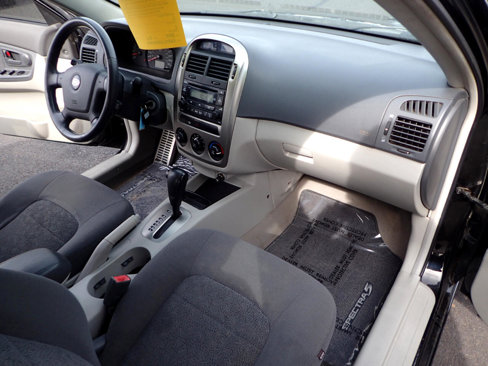 Used 2005 Kia Spectra5 image 14