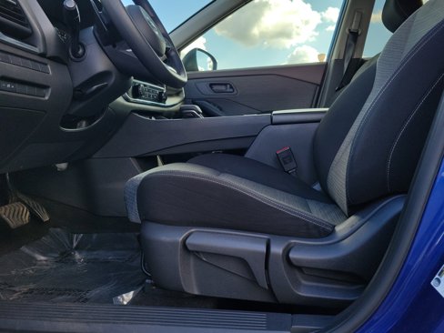 Certified 2021 Nissan Rogue S image 16