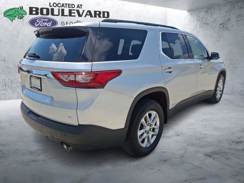 Used 2020 Chevrolet Traverse LT image 8