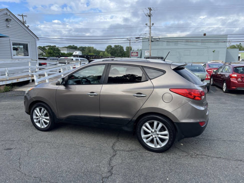 Used 2010 Hyundai Tucson Limited image 7
