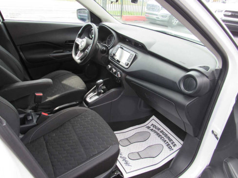 Used 2021 Nissan Kicks S image 9