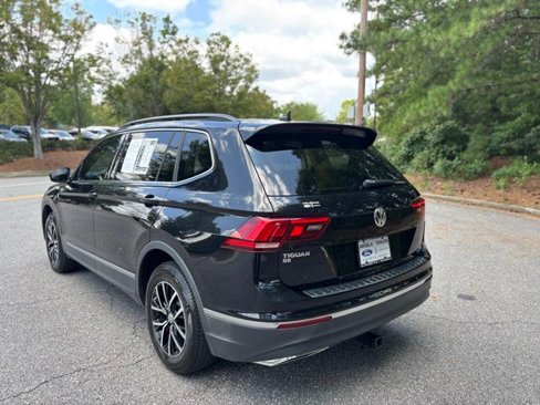 Used 2021 Volkswagen Tiguan SE image 5