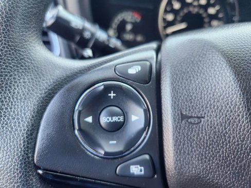 Used 2021 Honda HR-V EX image 18