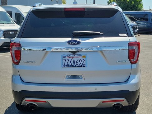 Used 2016 Ford Explorer Limited w/ Equipment Group 301A image 5