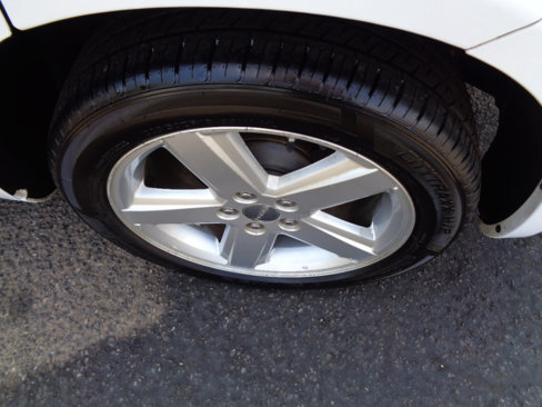 Used 2013 Dodge Avenger SE image 27