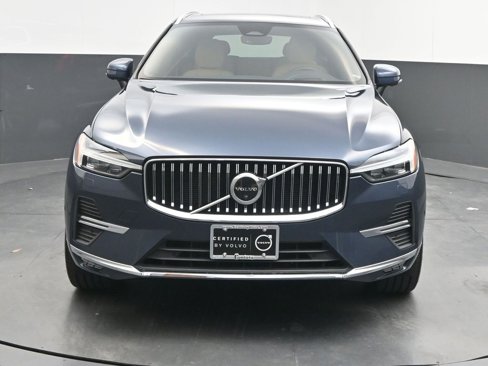 Certified 2023 Volvo XC60 B5 Ultimate w/ Climate Package image 2