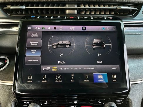 Used 2023 Jeep Grand Cherokee 4WD 4xe image 39
