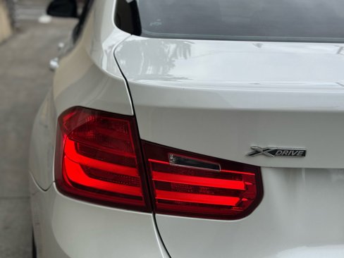 Used 2013 BMW 320i xDrive Sedan image 32