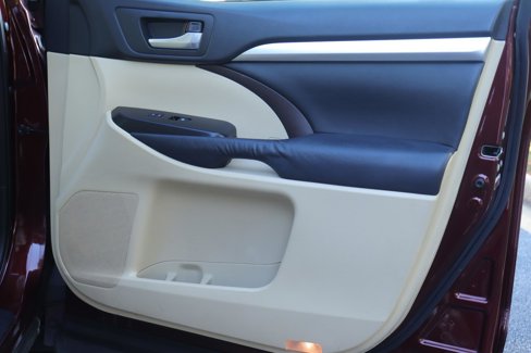 Used 2014 Toyota Highlander XLE image 21