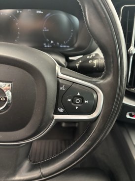 Used 2019 Volvo XC60 T8 Momentum w/ Premium Package image 15