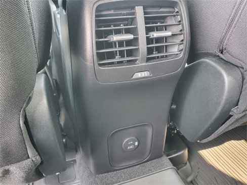 Used 2022 Ford Escape SE image 27