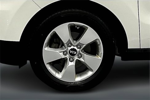 Used 2019 Kia Soul image 28