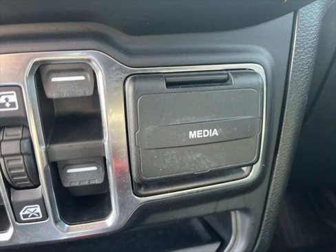 Certified 2019 Jeep Wrangler Unlimited Sahara image 26