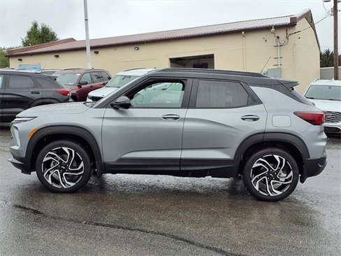 Used 2025 Chevrolet TrailBlazer RS w/ Convenience Package image 4