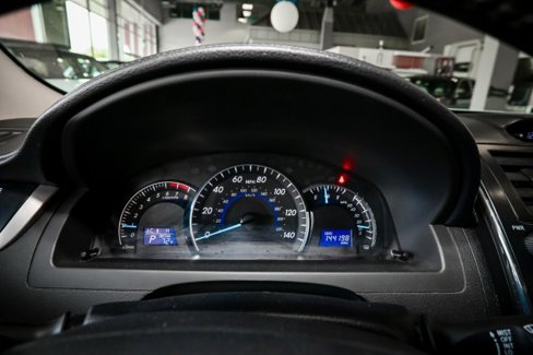 Used 2013 Toyota Camry image 29