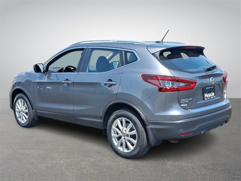 Used 2020 Nissan Rogue Sport SV image 4