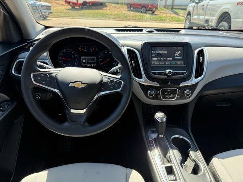Used 2018 Chevrolet Equinox LT image 10
