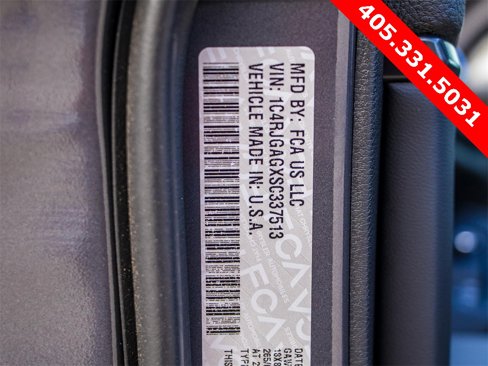 New 2025 Jeep Grand Cherokee Altitude image 37