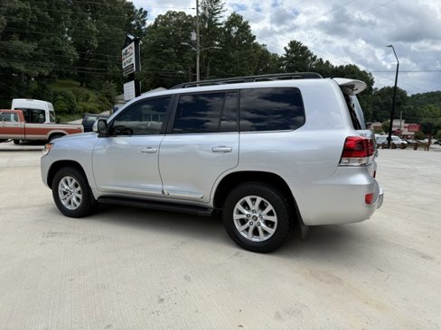 Used 2017 Toyota Land Cruiser image 8
