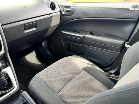 Used 2011 Dodge Caliber Express image 16