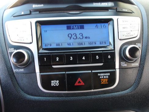 Used 2013 Hyundai Tucson GLS image 12