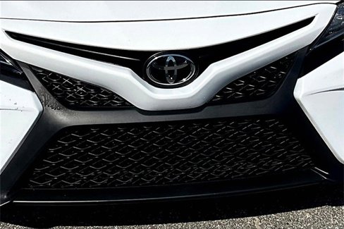 Used 2020 Toyota Camry SE image 32