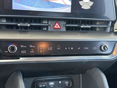 Used 2023 Kia Sportage EX image 22