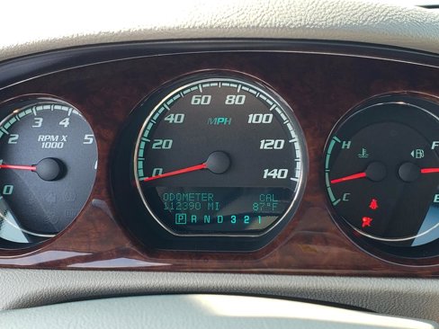 Used 2011 Buick Lucerne CXL image 25