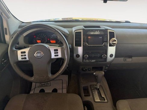 Used 2015 Nissan Frontier SV image 10